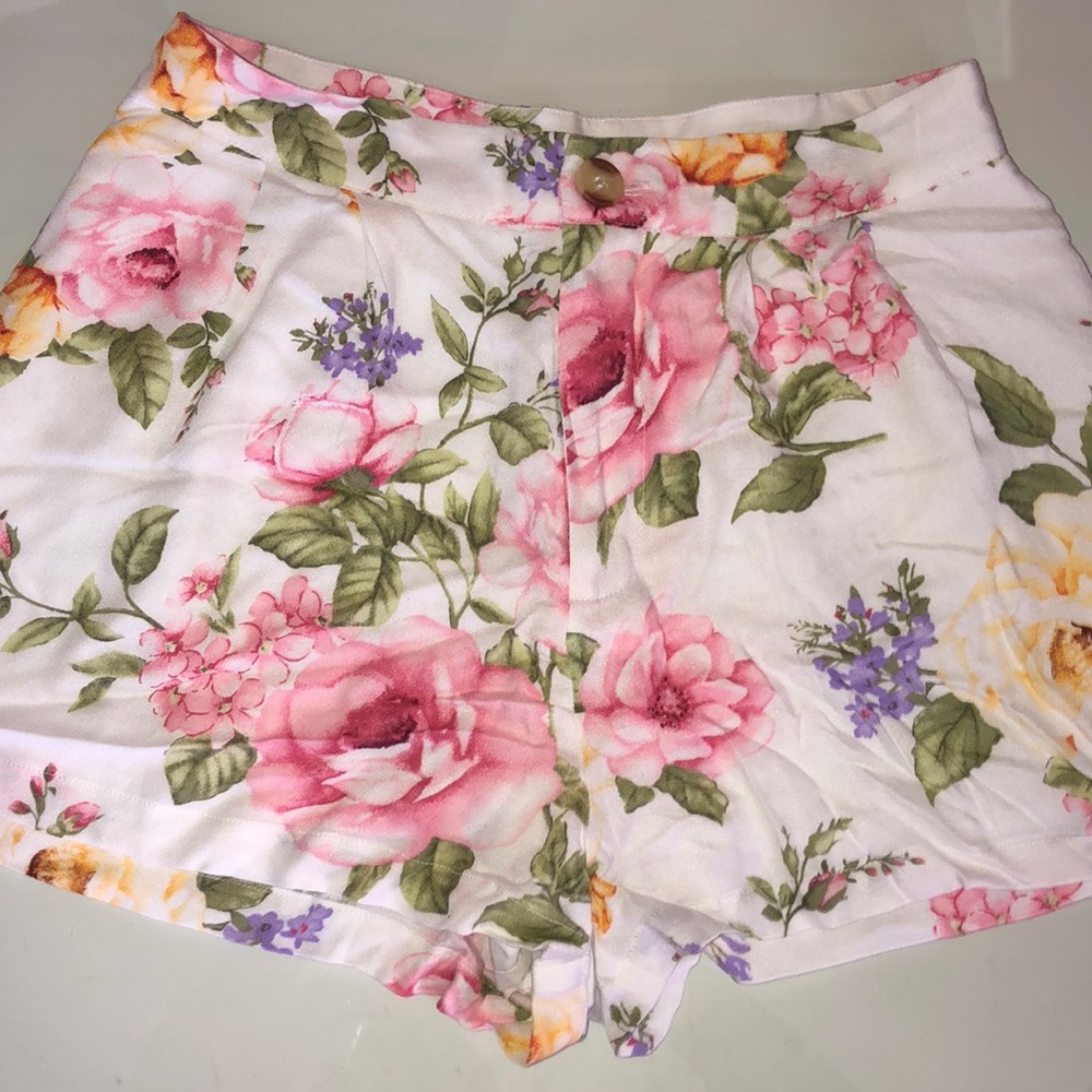 Cute floral color shorts